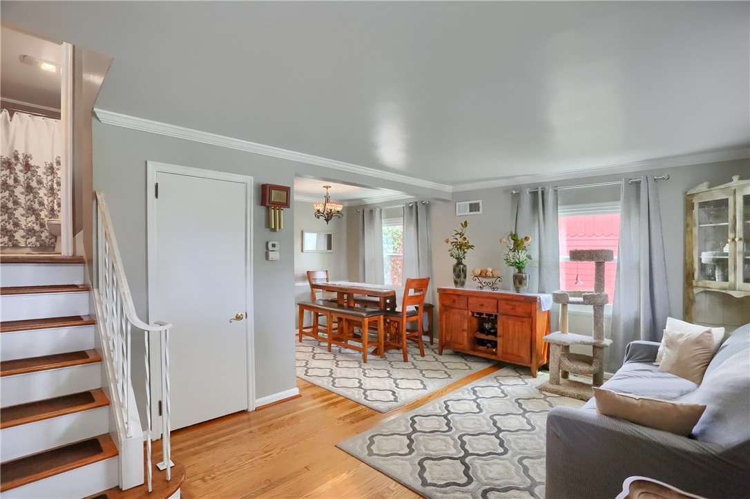 304 Petain St