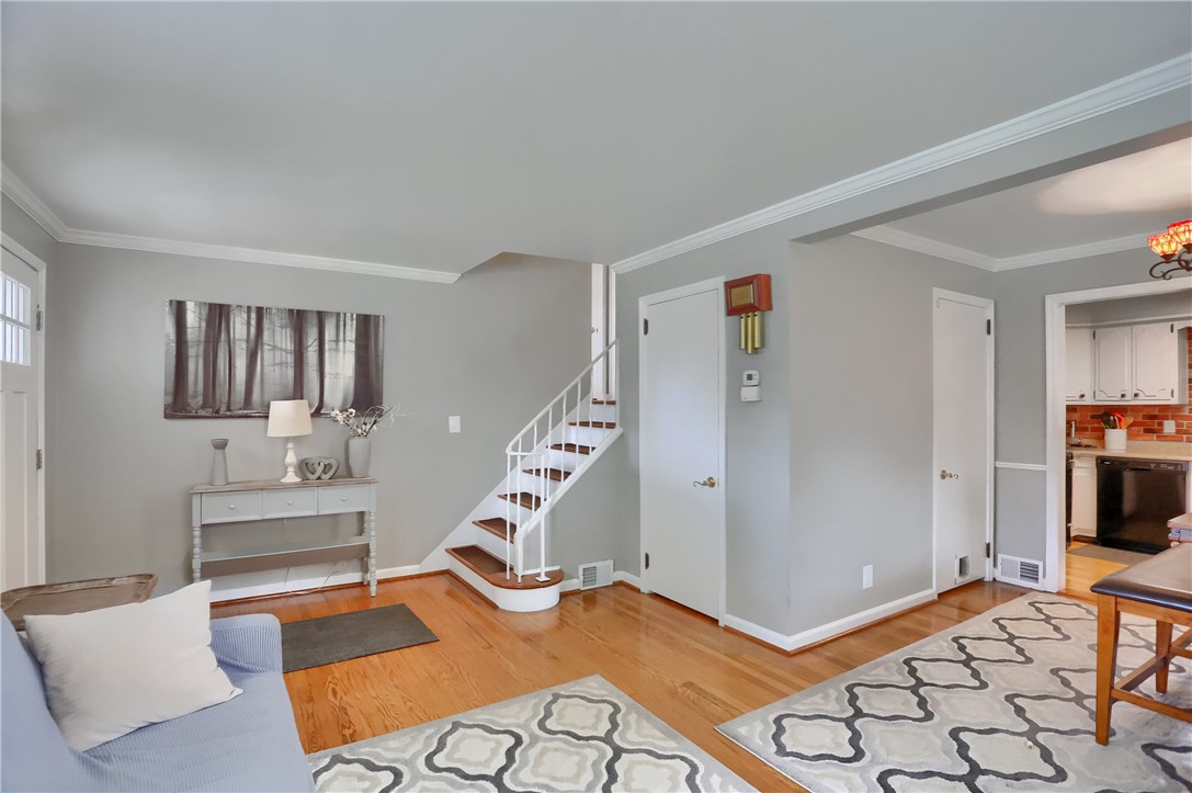 304 Petain St