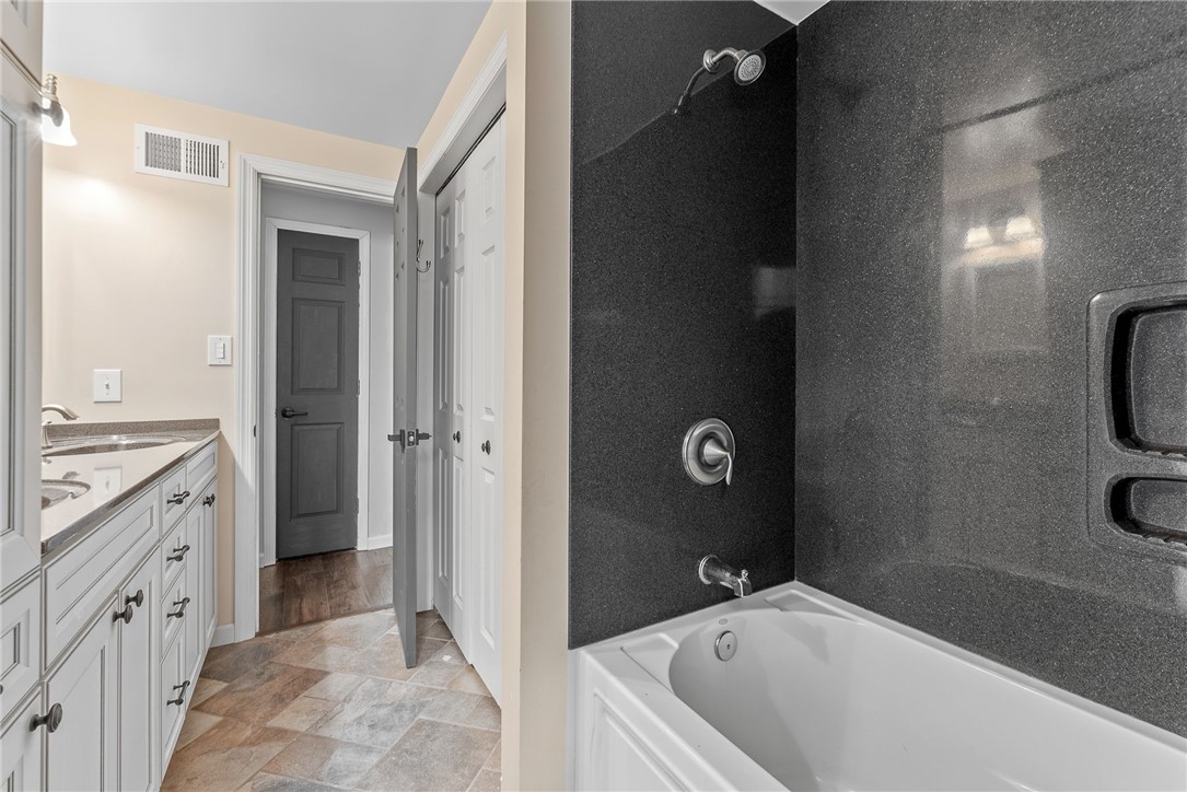 7104 Cresswyck Ct