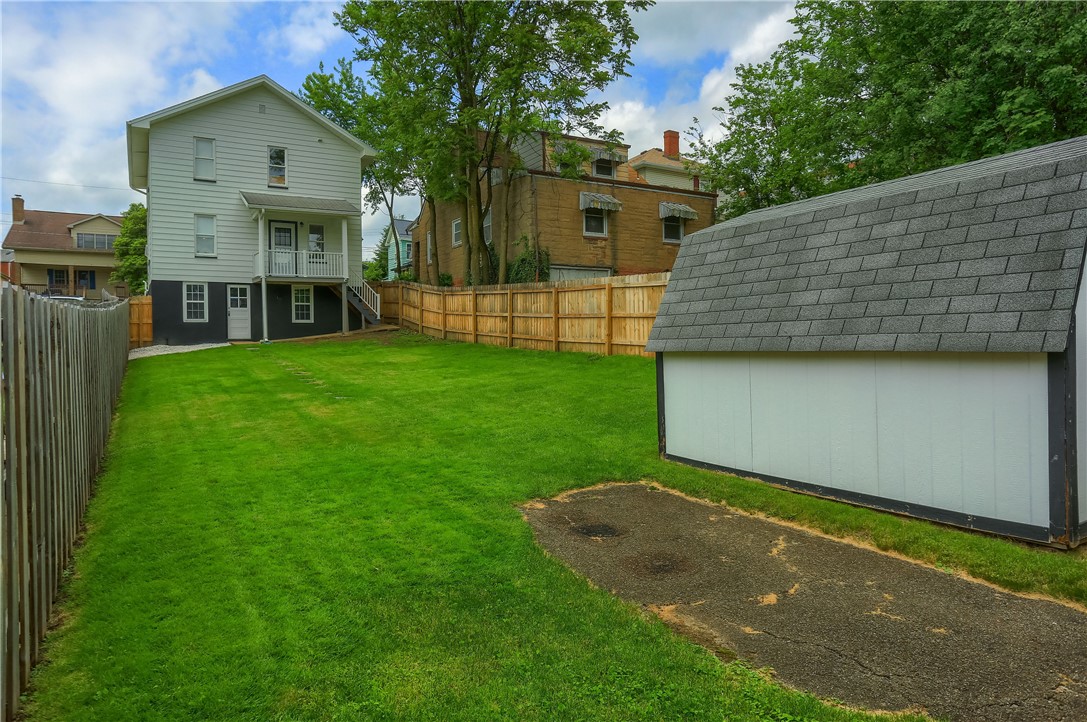 27 Laurel Ave