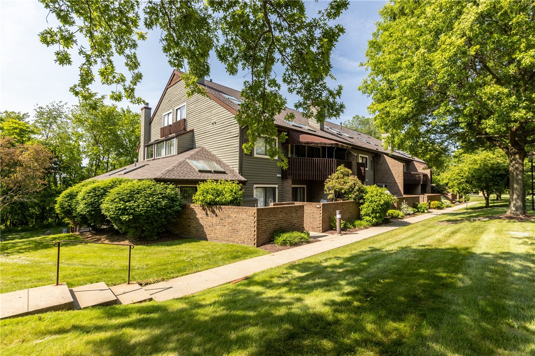 2811 Leona Ln