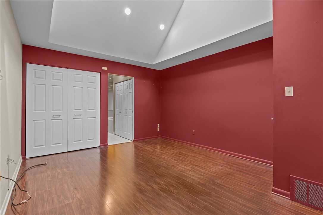2811 Leona Ln