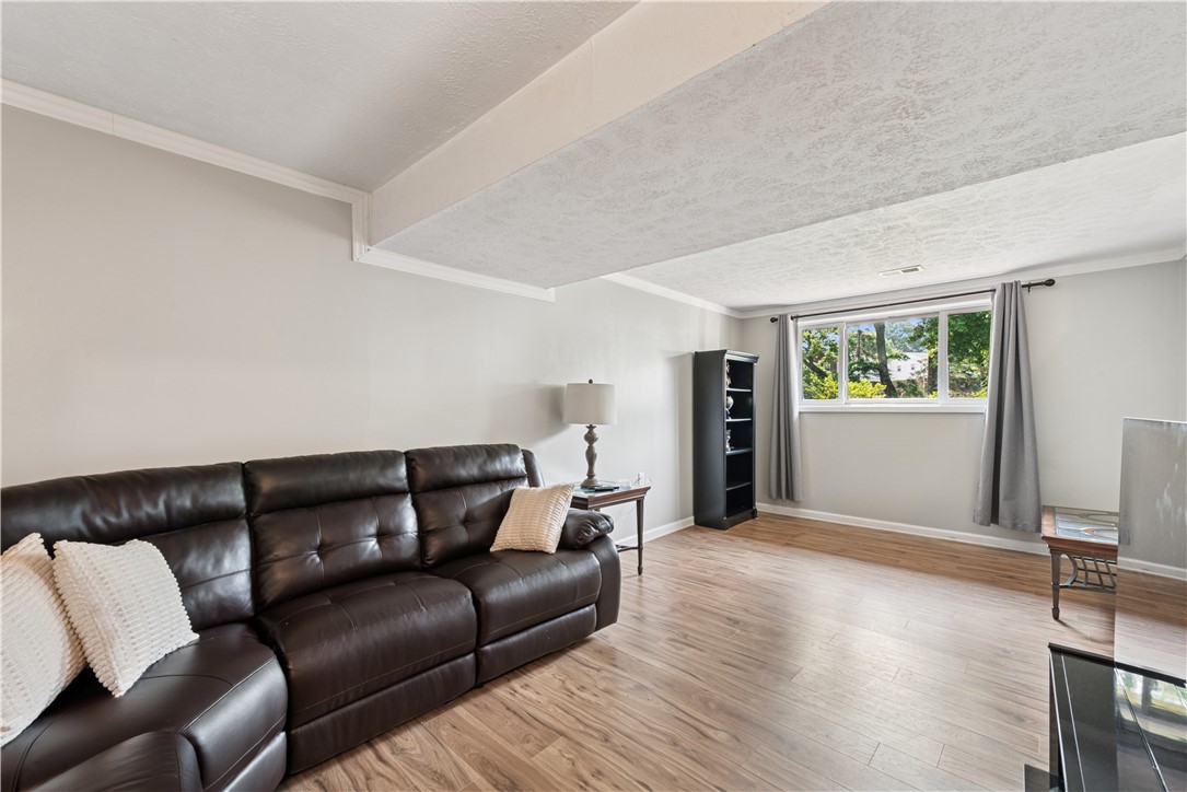 102 Castle Hill Rd