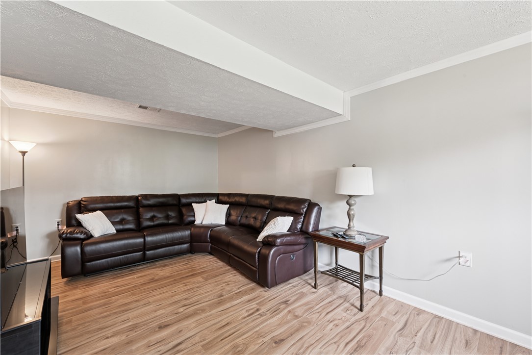102 Castle Hill Rd