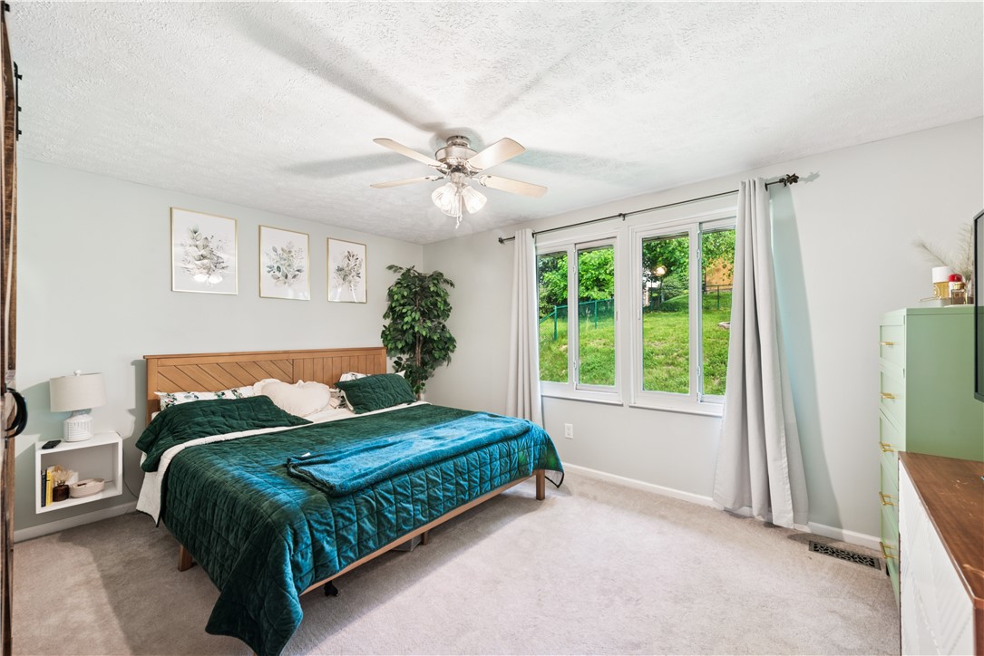 102 Castle Hill Rd