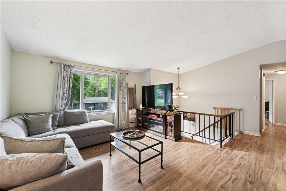 102 Castle Hill Rd