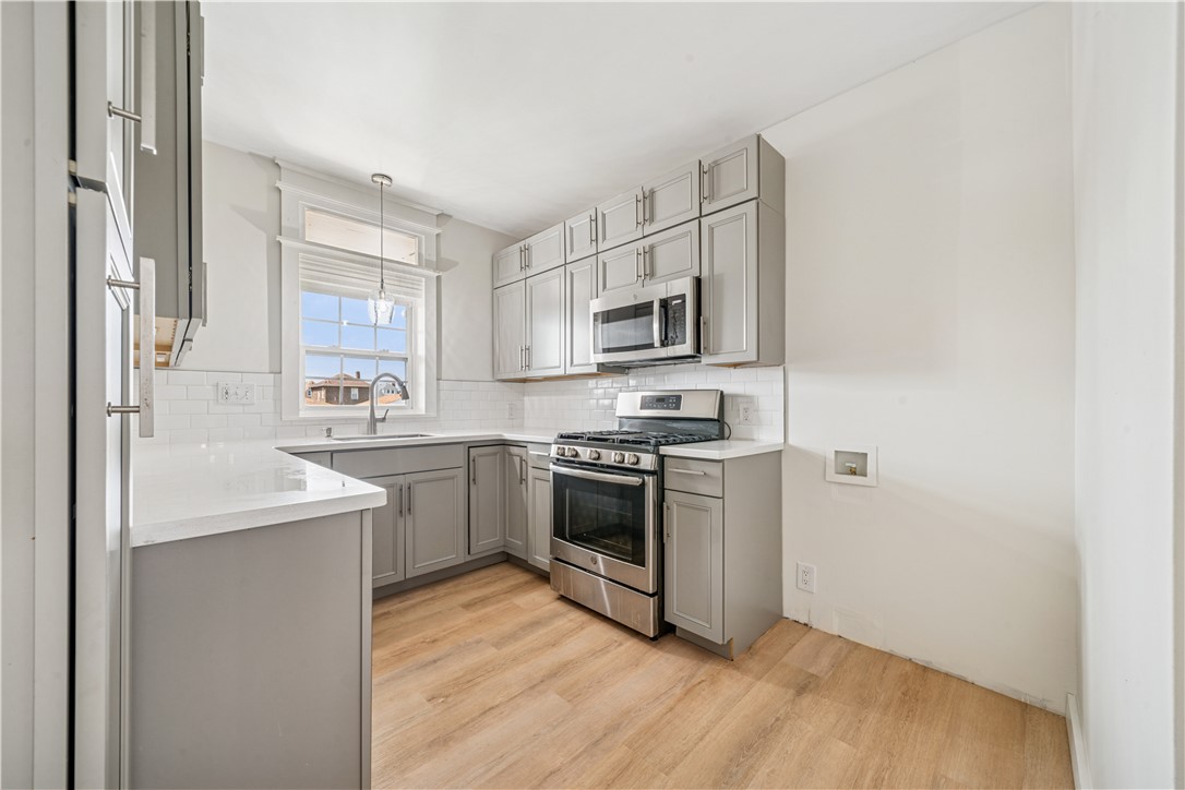 144 W Schwab Ave