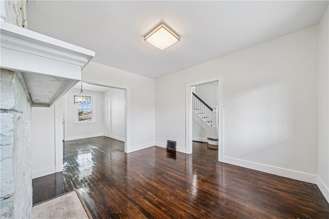 144 W Schwab Ave