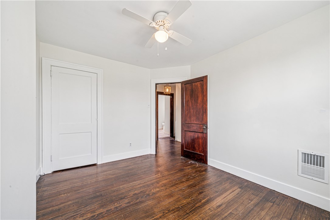 144 W Schwab Ave