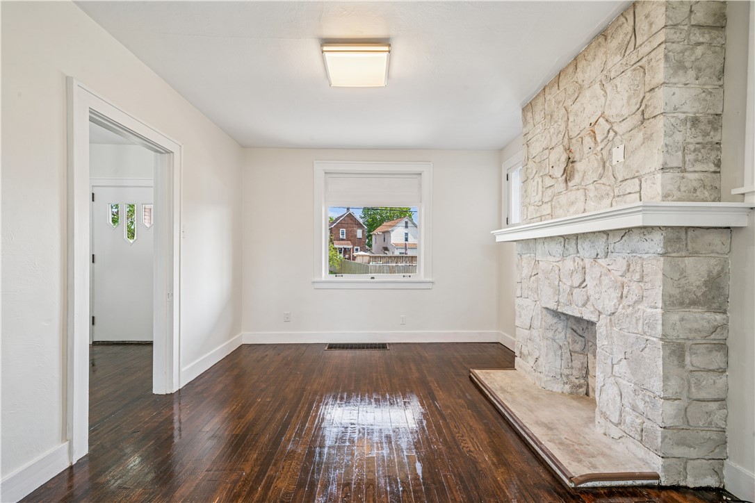 144 W Schwab Ave