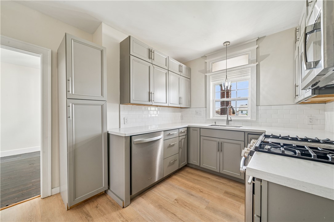 144 W Schwab Ave