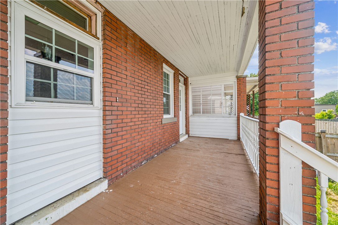 144 W Schwab Ave