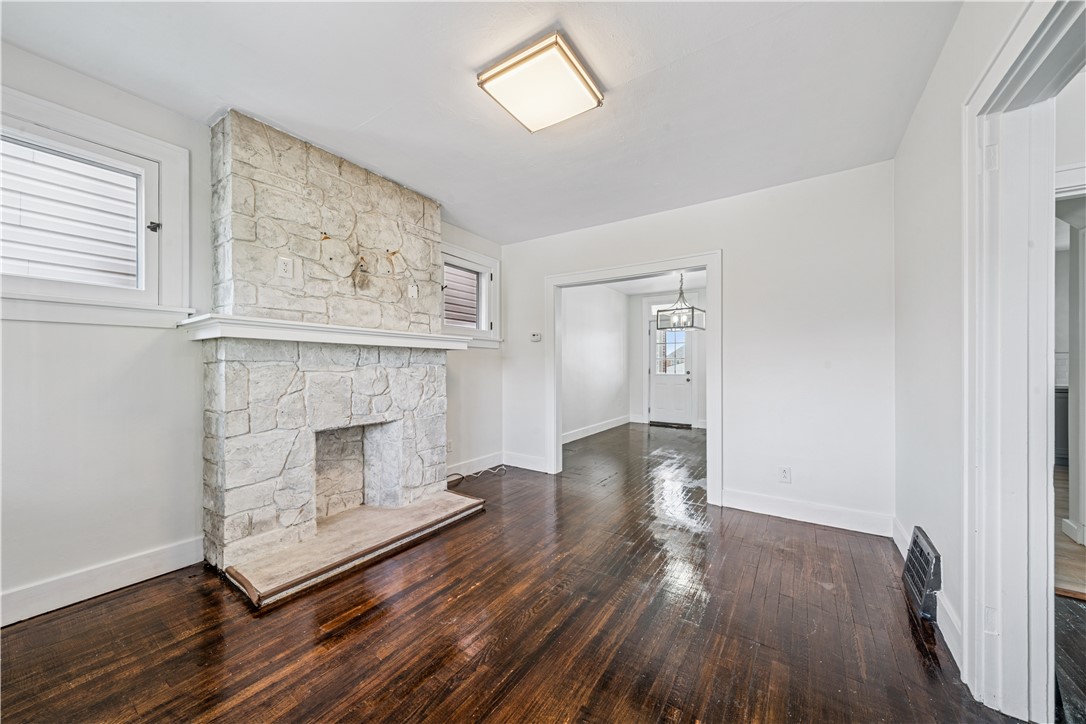 144 W Schwab Ave
