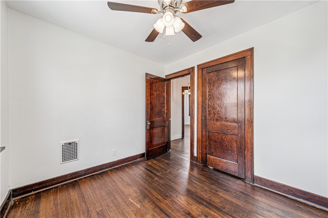 144 W Schwab Ave