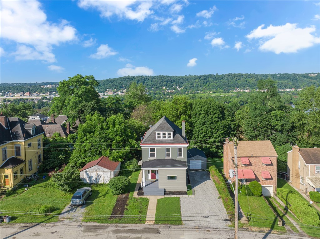 615 Cliff Ave