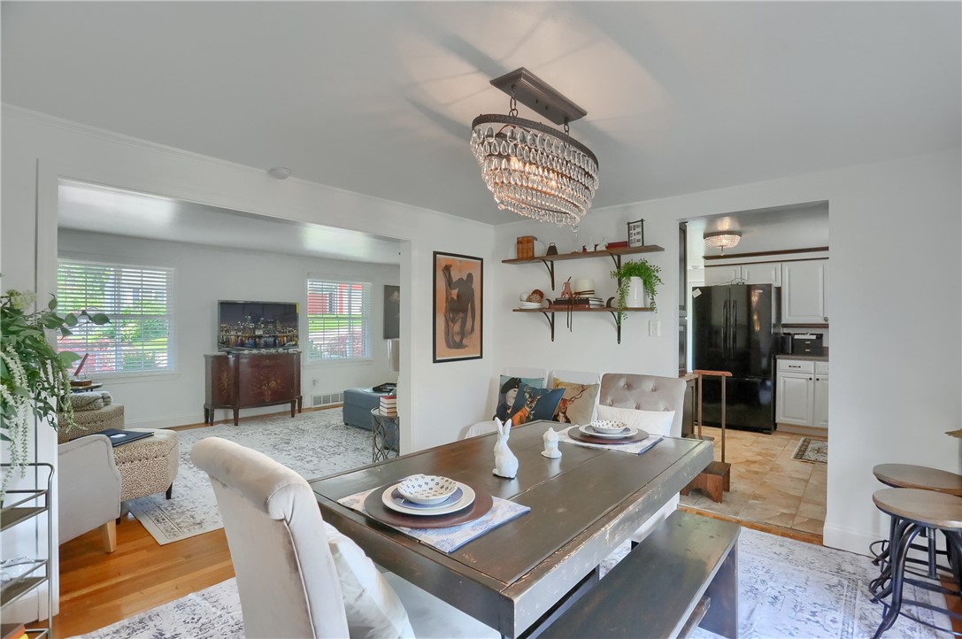 83 Webster Ave