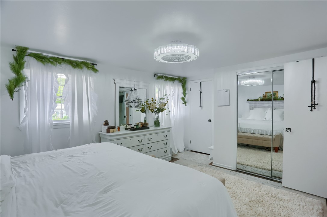83 Webster Ave