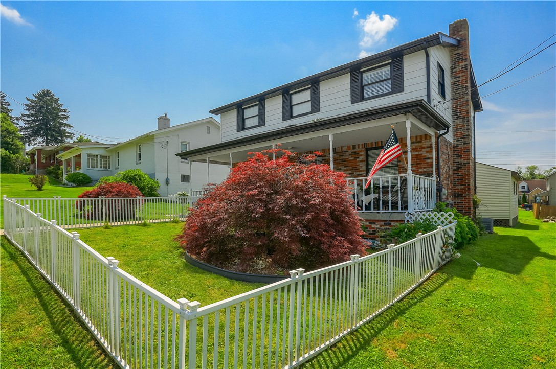 83 Webster Ave
