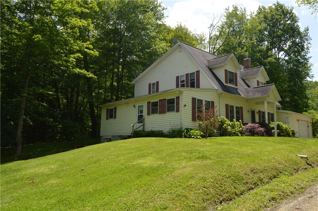 3244 Maple Ln