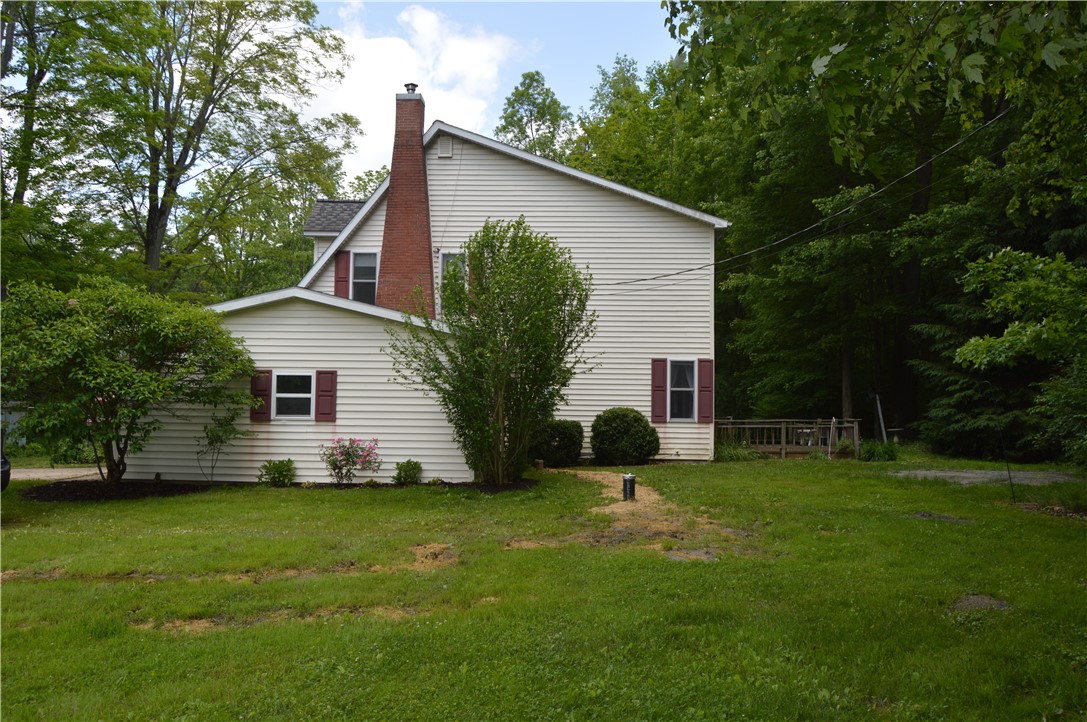 3244 Maple Ln