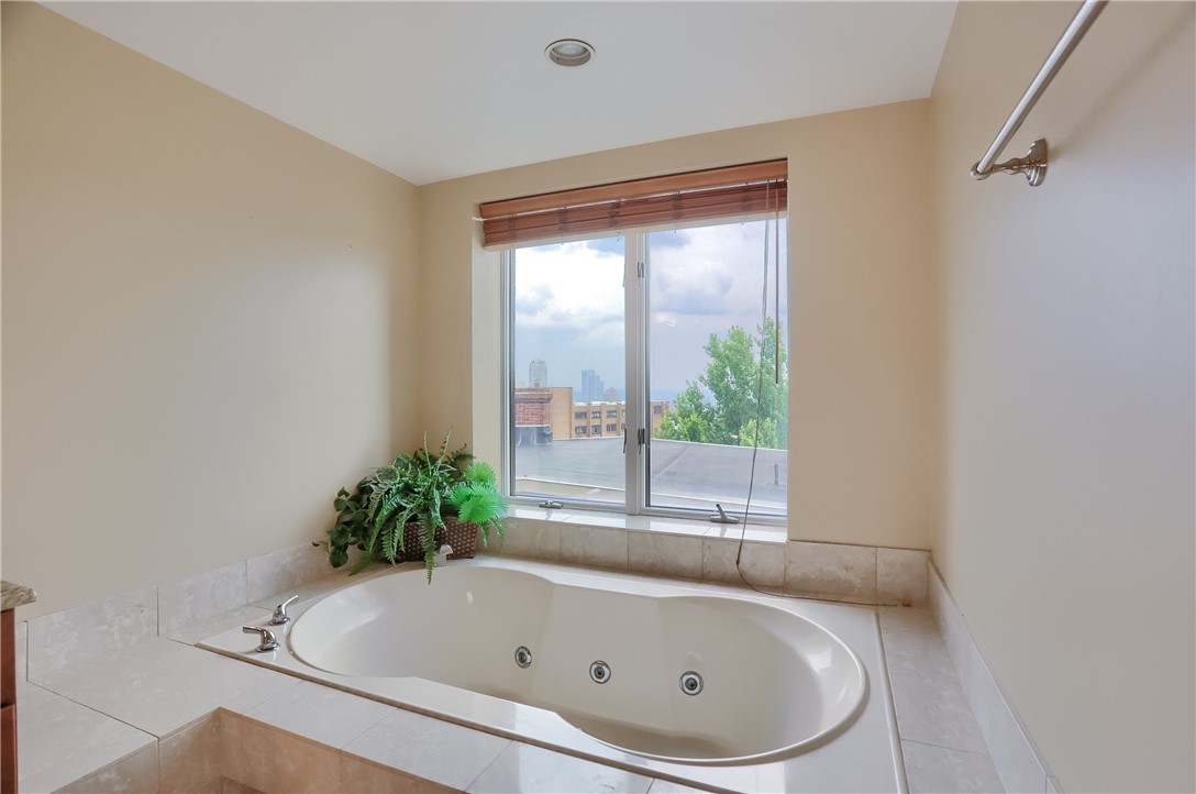 1105 Grandview Ave 1A