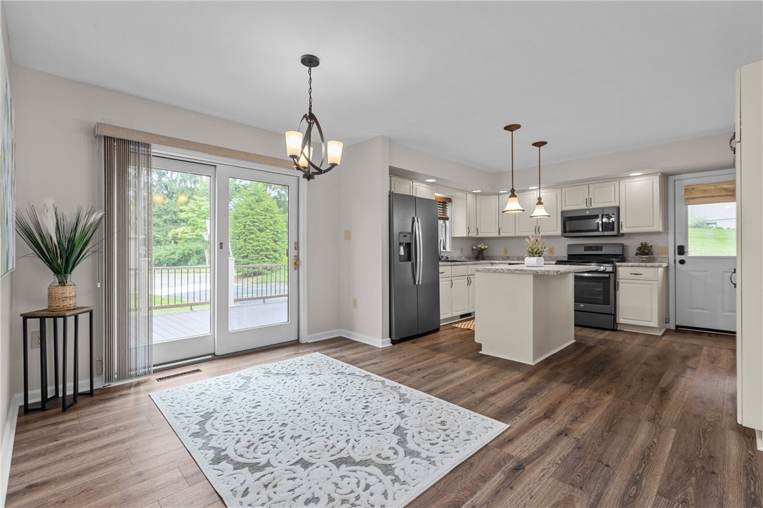 4 Pleasant Grove Dr