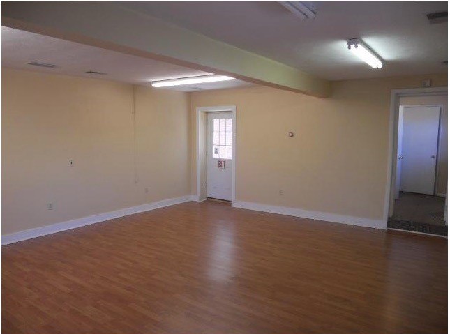 2624 Rochester Rd