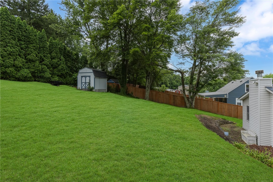 37 Green Oak Dr