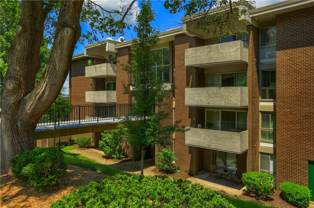 3402 Charlemagne Circle