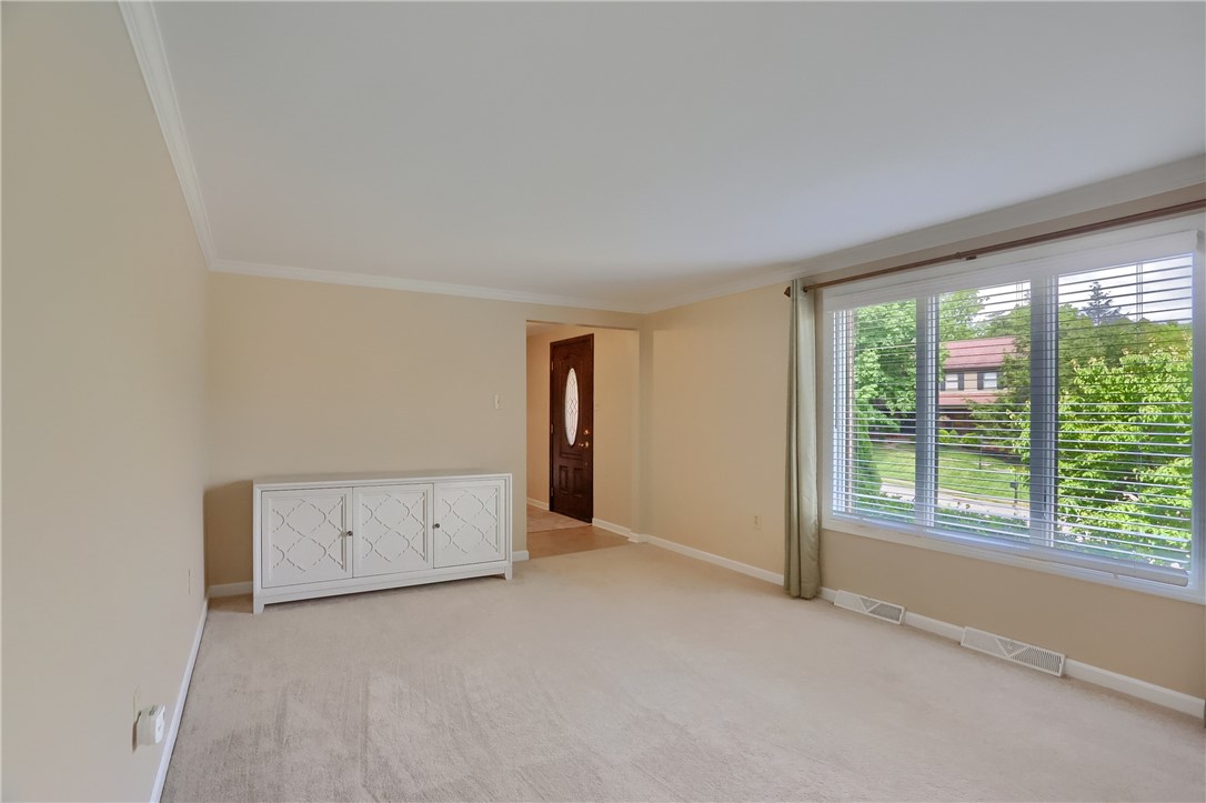 329 Oak Grove Ct.
