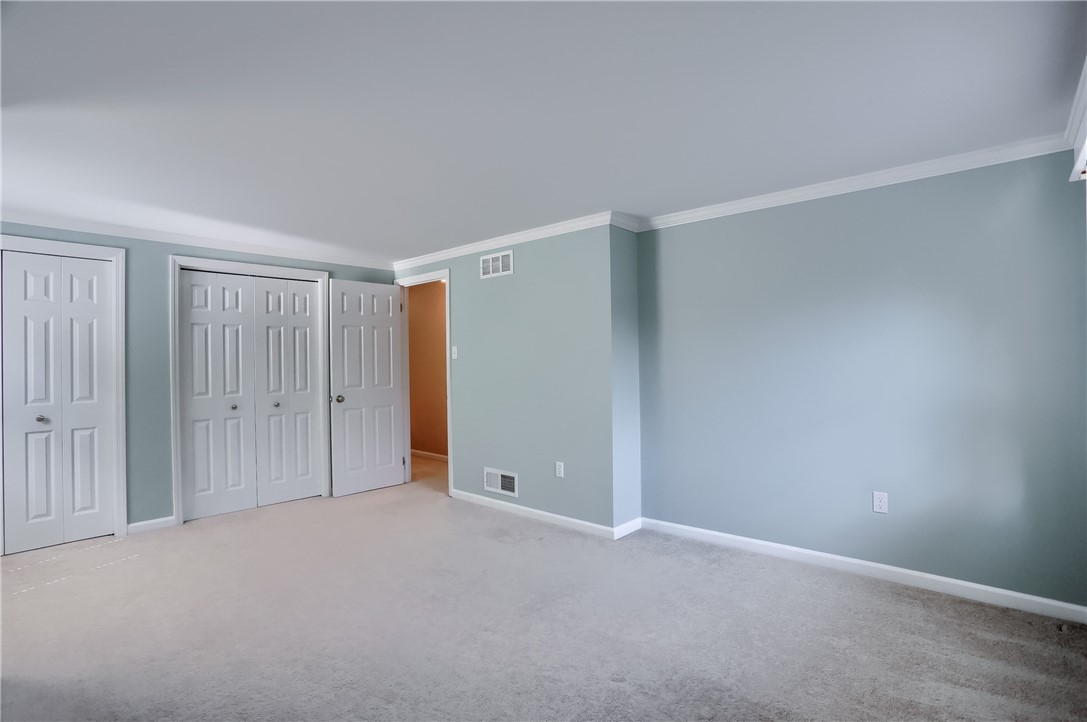 329 Oak Grove Ct.