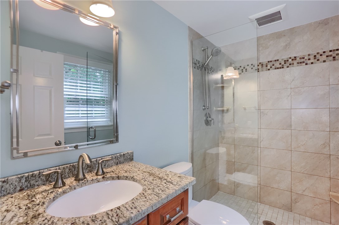 329 Oak Grove Ct.