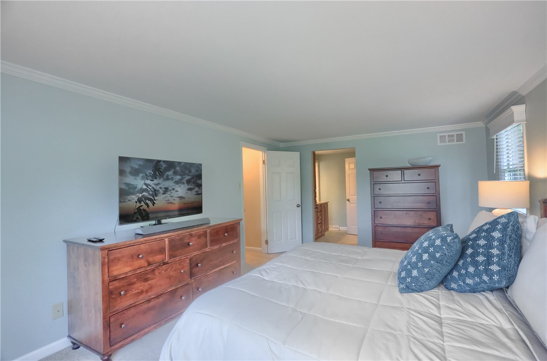 329 Oak Grove Ct.