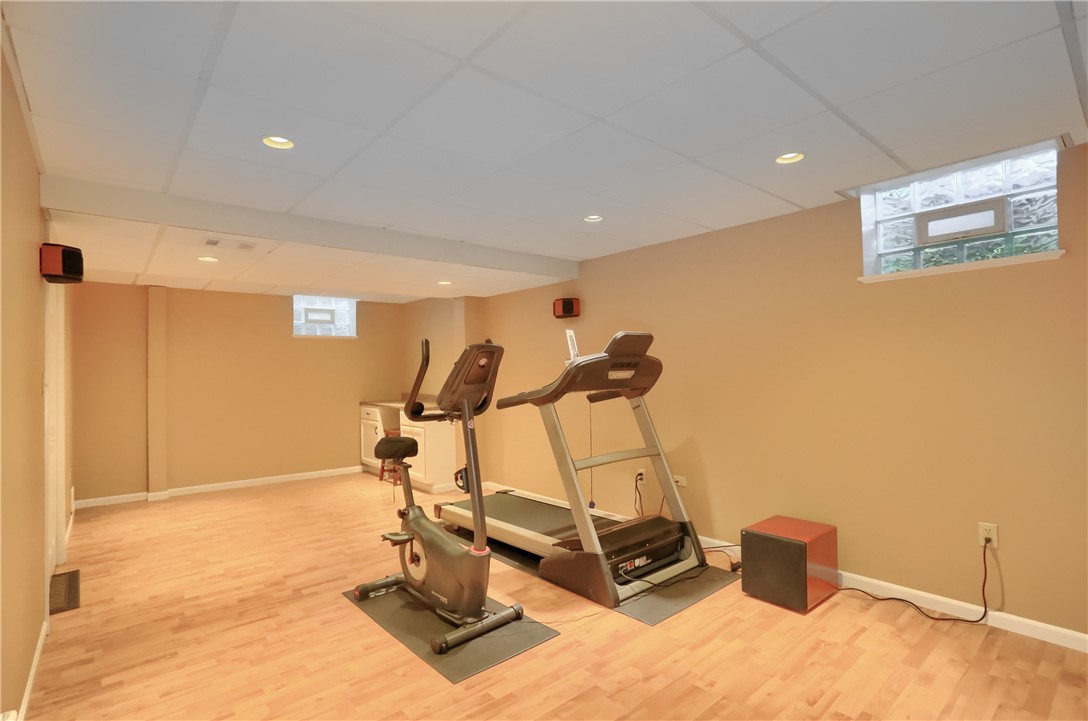 329 Oak Grove Ct.