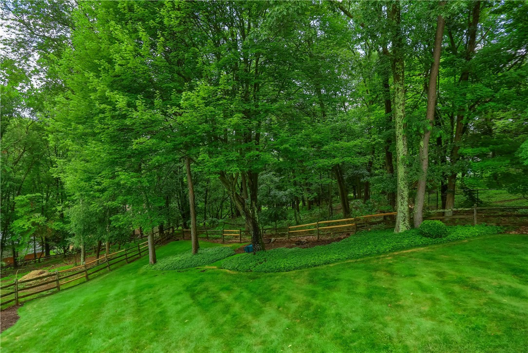 329 Oak Grove Ct.