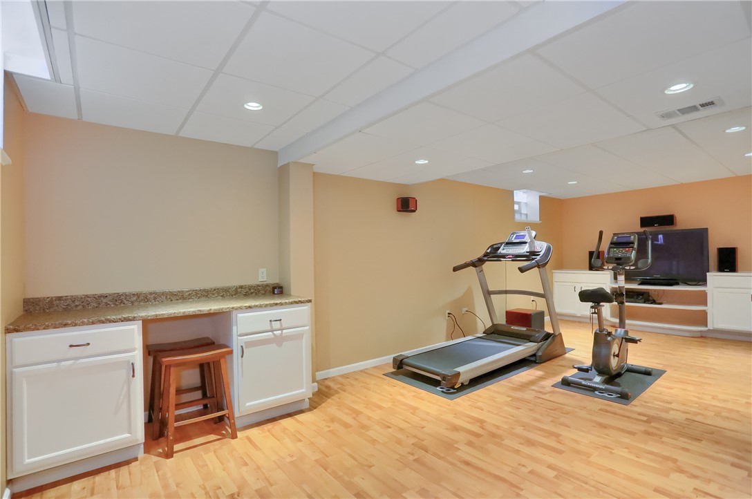 329 Oak Grove Ct.