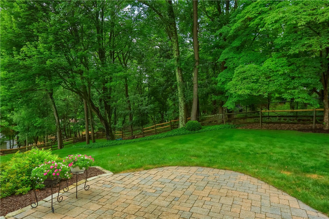 329 Oak Grove Ct.