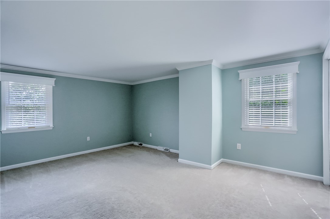 329 Oak Grove Ct.