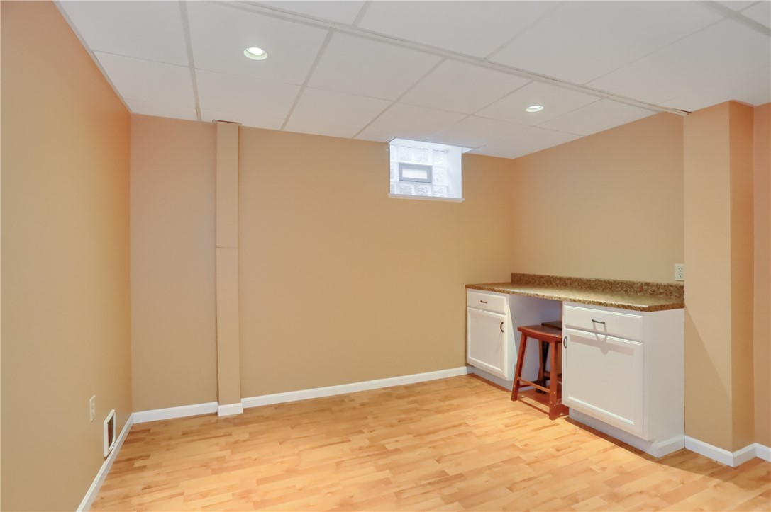 329 Oak Grove Ct.