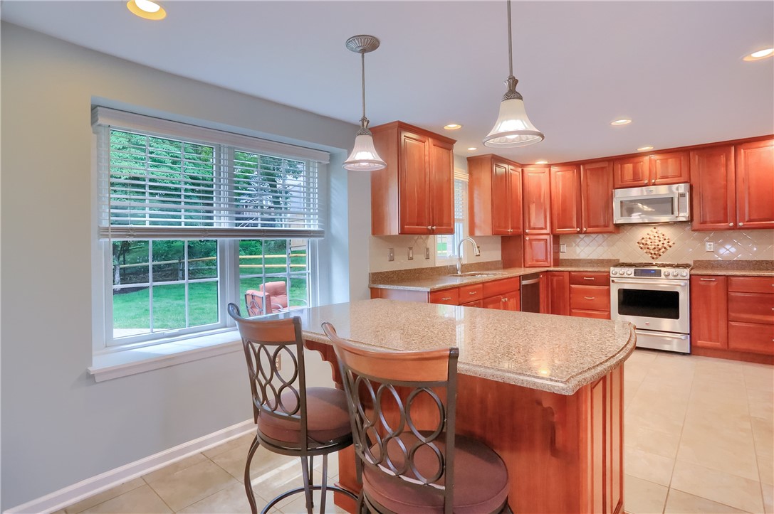 329 Oak Grove Ct.