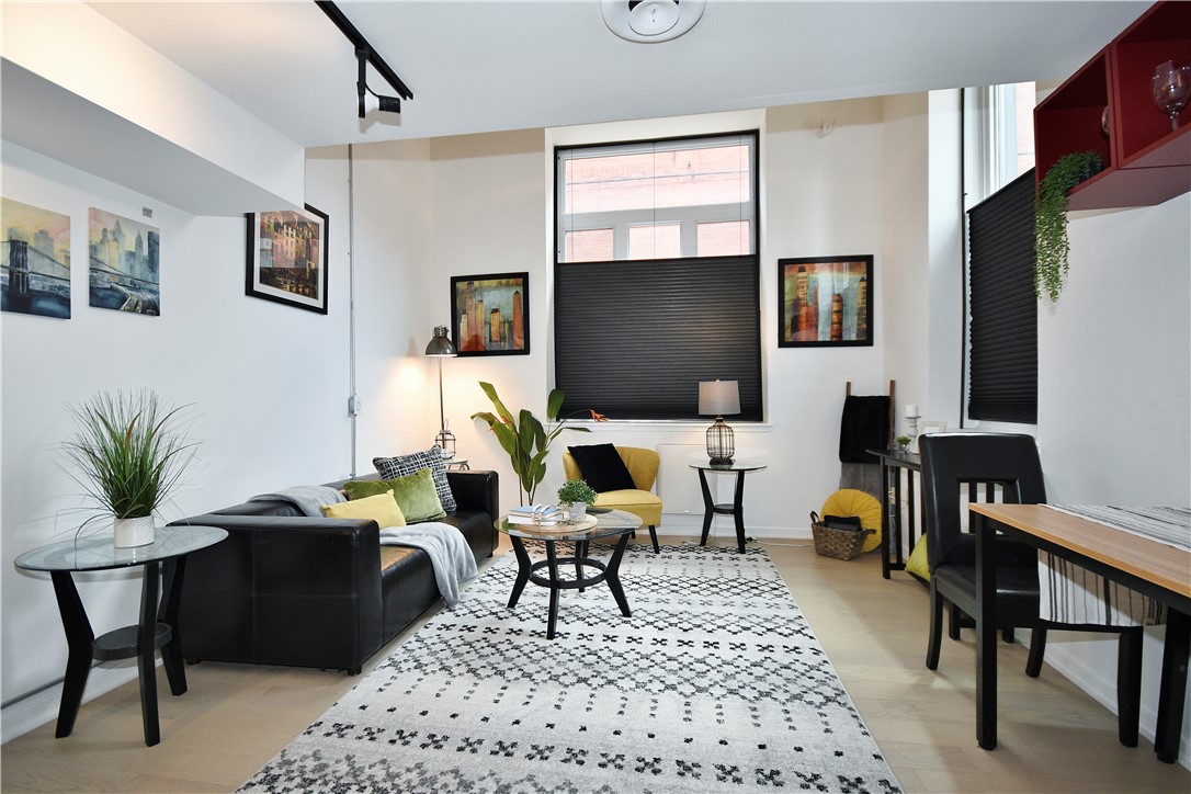 325 S Highland Ave 105