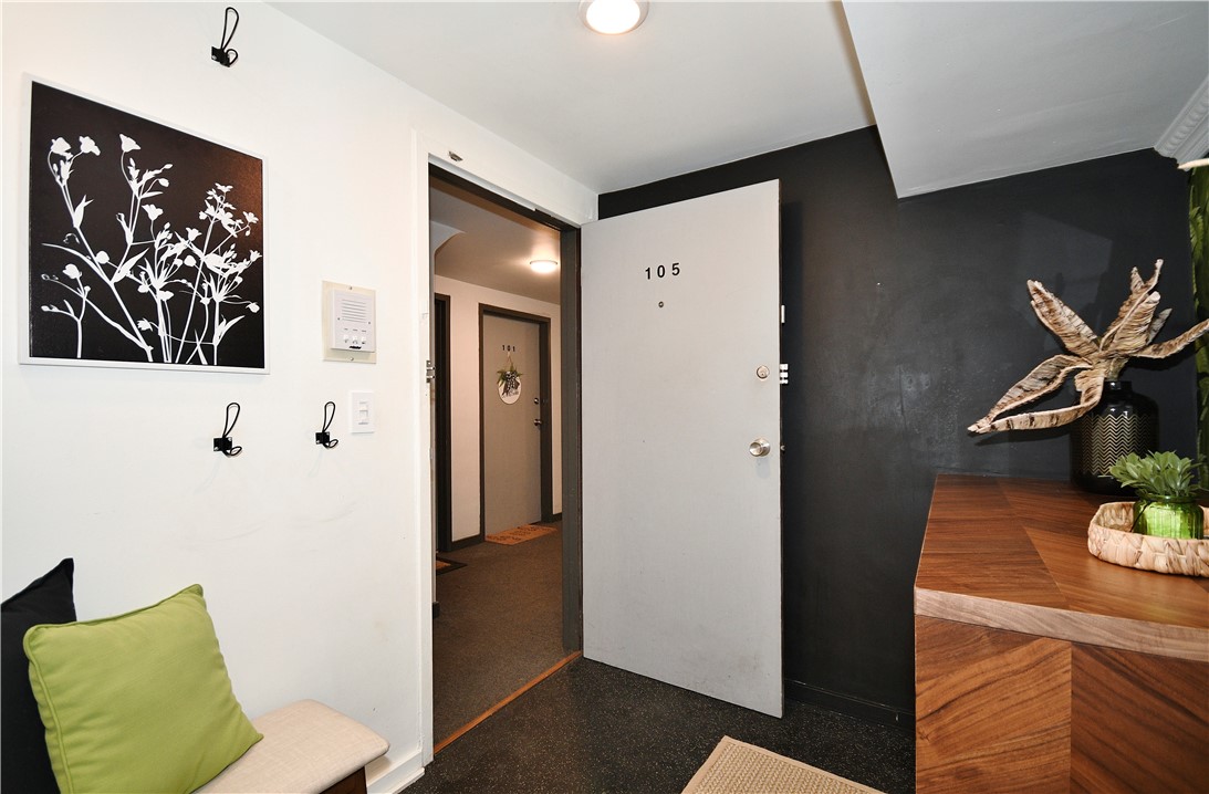 325 S Highland Ave 105
