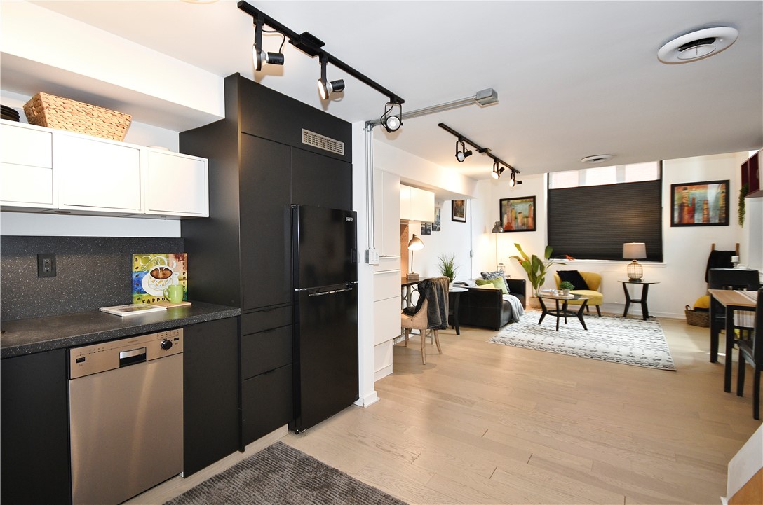 325 S Highland Ave 105