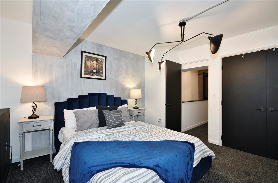 325 S Highland Ave 105