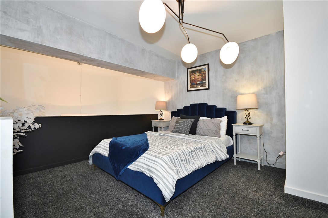 325 S Highland Ave 105