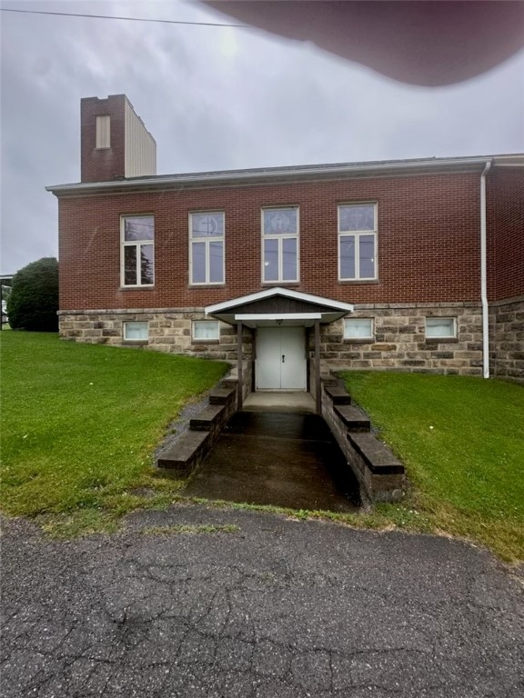 90 Luthersburg Rockton Rd