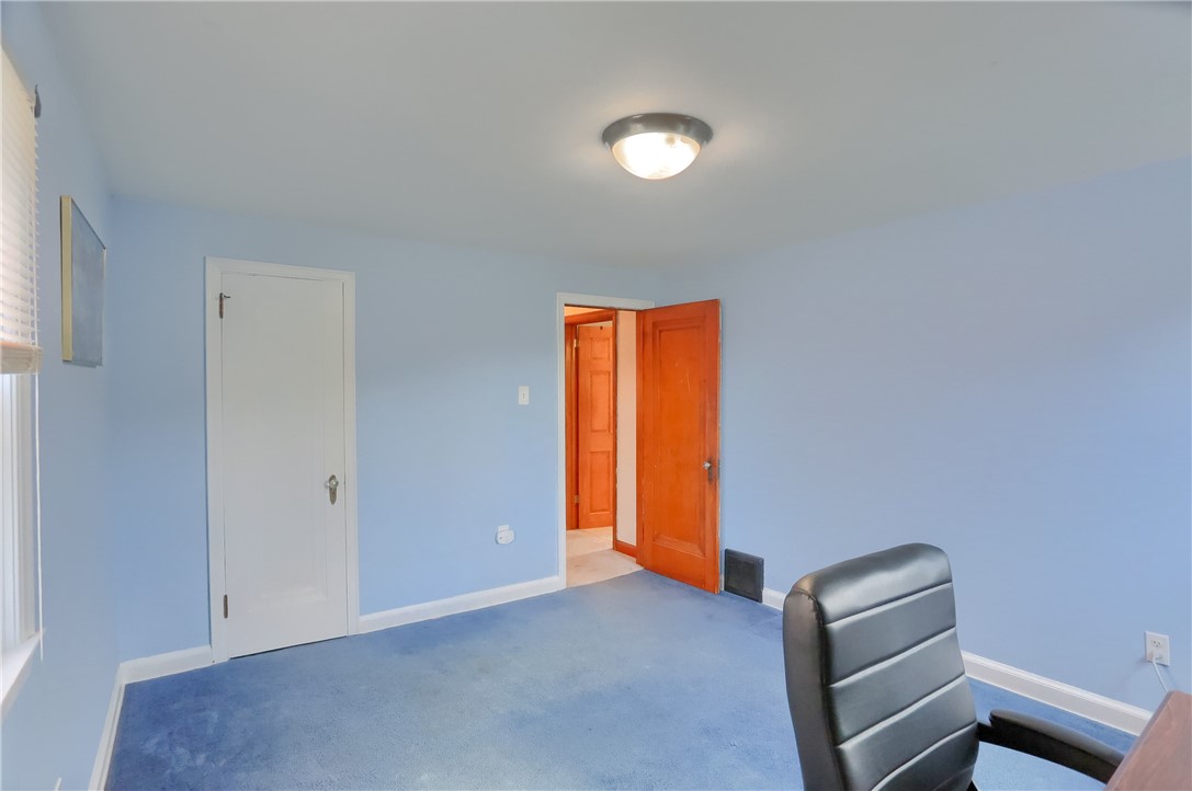 1009 Roselawn Ave
