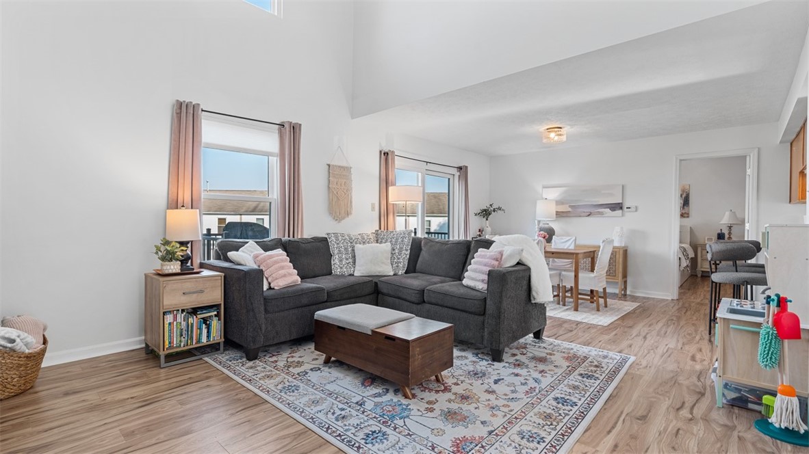 811 Sunset Cir 811