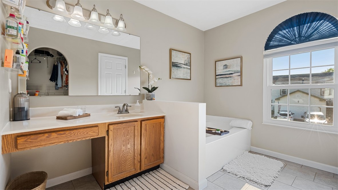 811 Sunset Cir 811