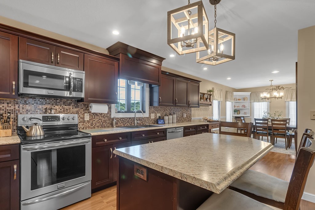 930 Cleland Mill Rd